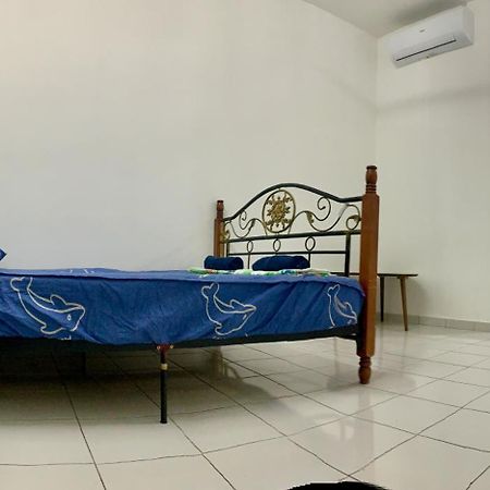 Homestay Cikgu Nora Near Uthm Kptm Kktm Ipg Moslim Onli Kampong Seri Gading エクステリア 写真