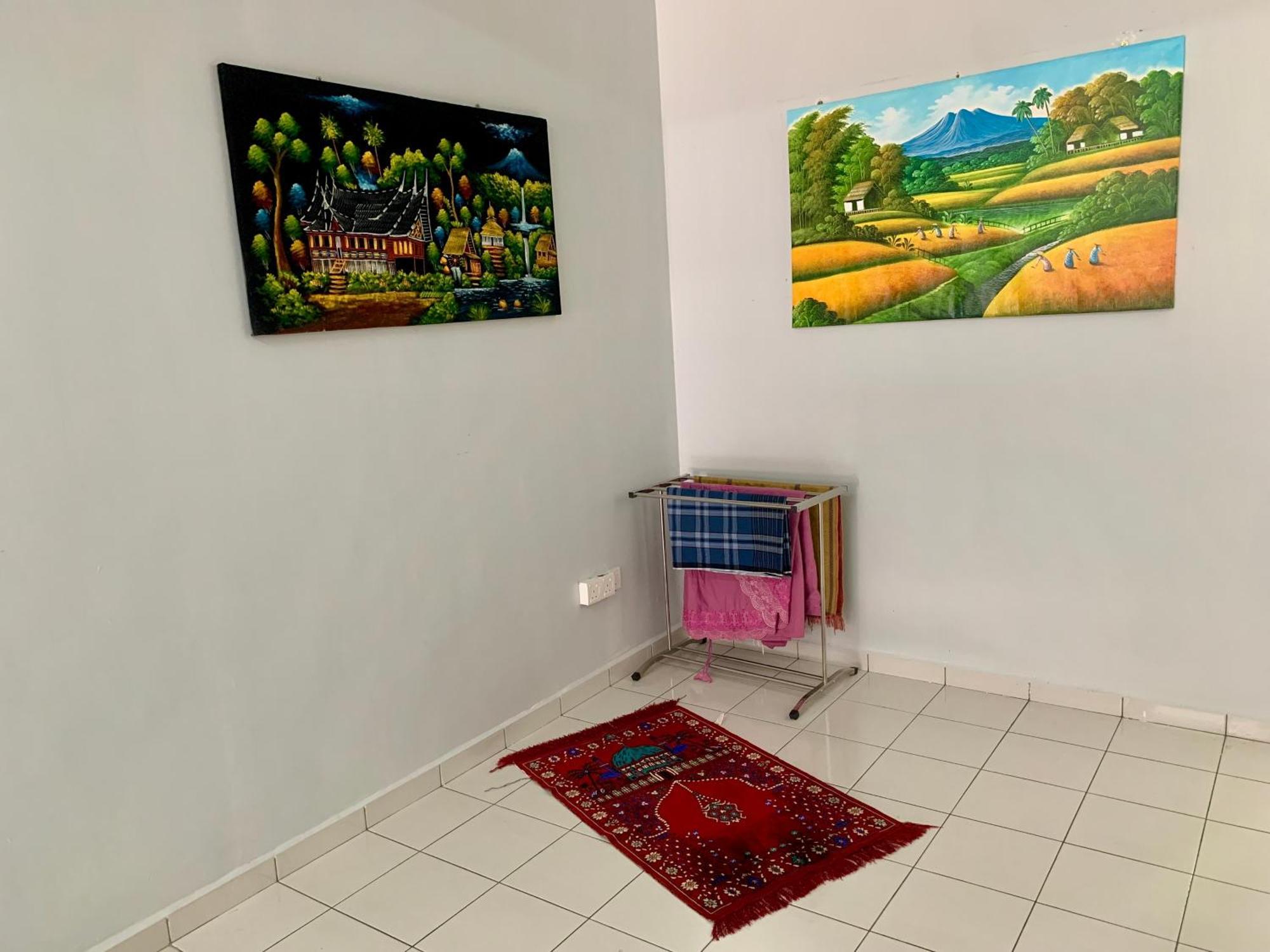 Homestay Cikgu Nora Near Uthm Kptm Kktm Ipg Moslim Onli Kampong Seri Gading 部屋 写真